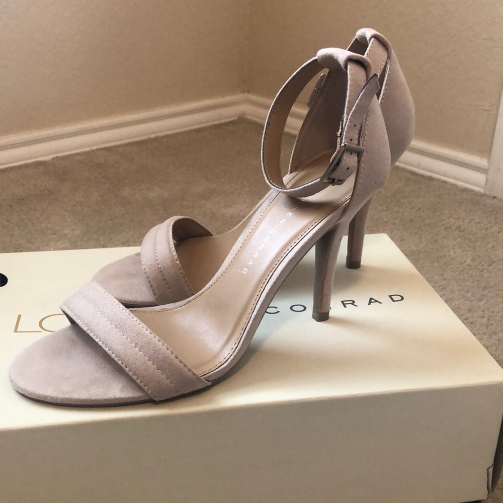 Lauren Conrad Pumps